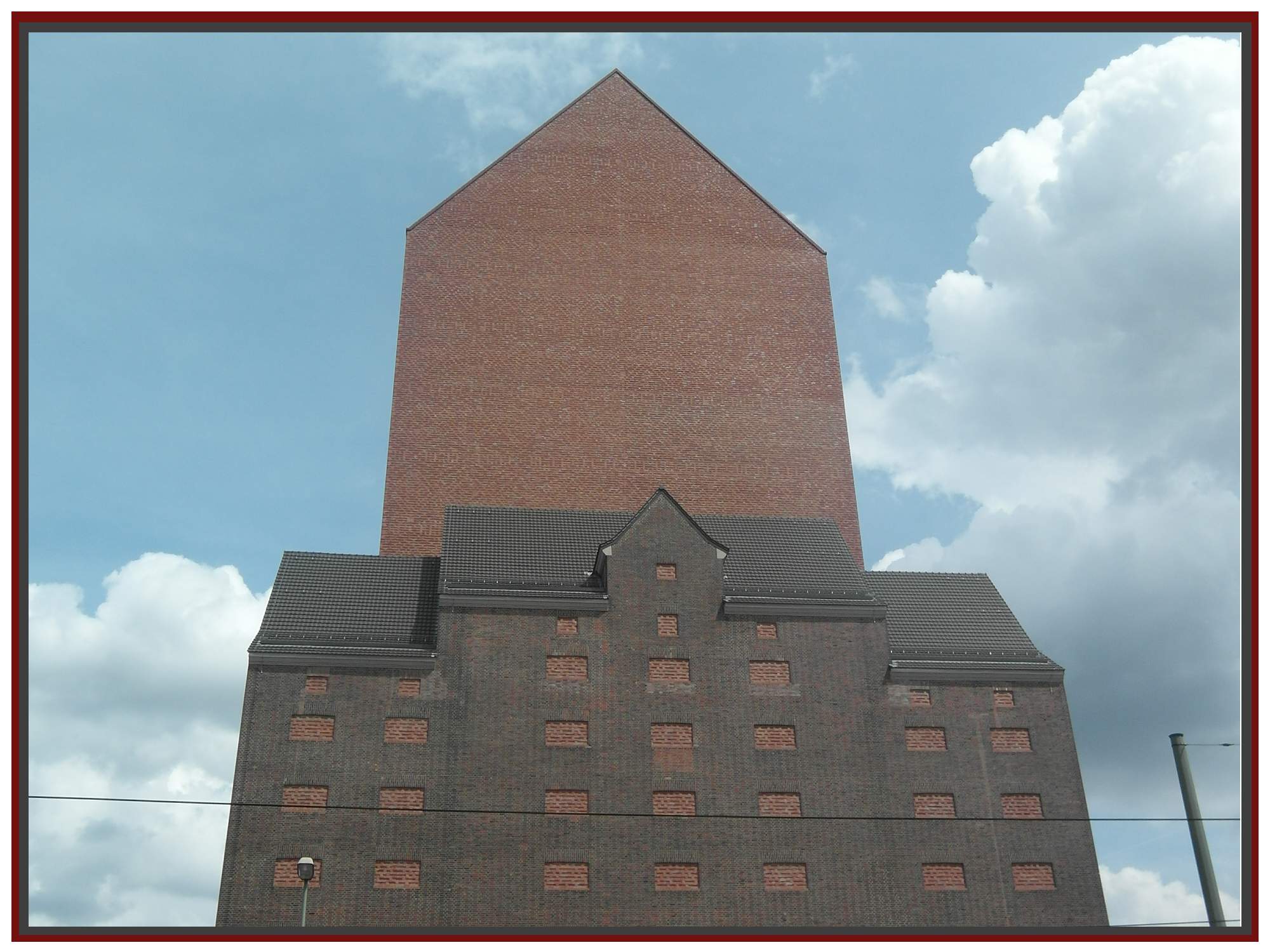 Getreidespeicher Duisburg 75m