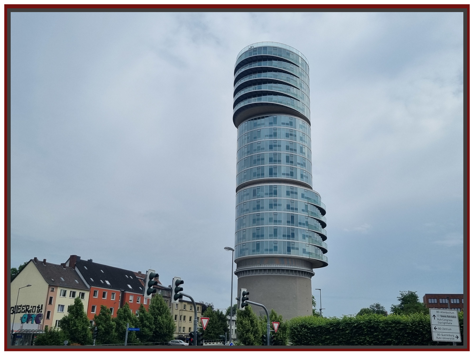 Exzenterhaus- aus Bunker wird Bürogebäude
