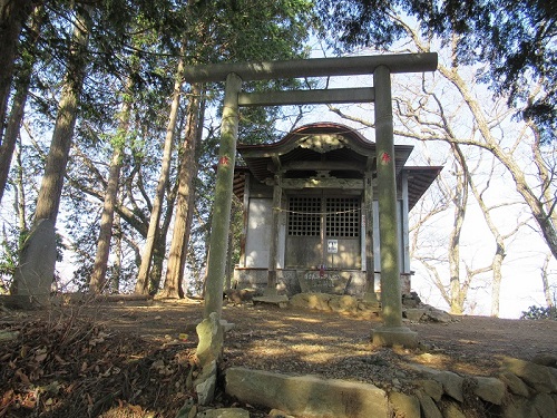 笠山頂上にある笠山神社