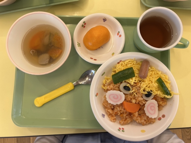 給食は鬼ランチをいただきました。