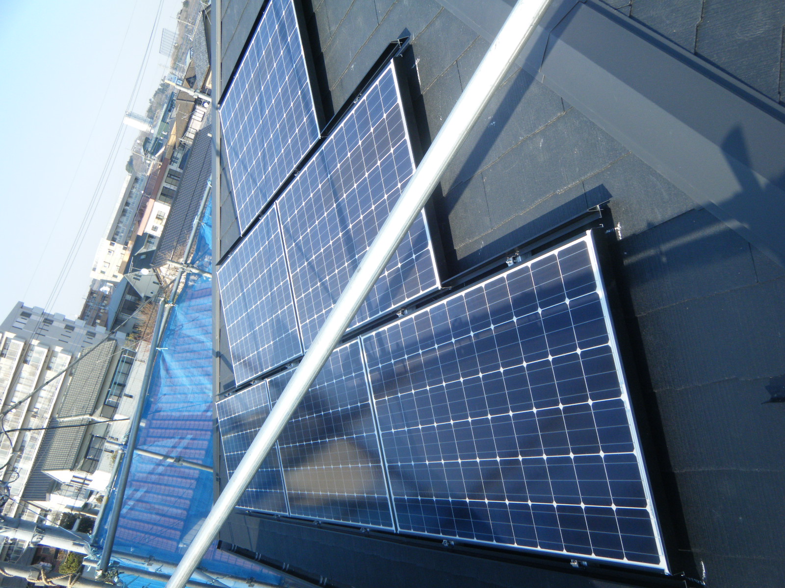薄型スレート屋根への太陽光発電システム設置工事を行いました。in宇都宮市