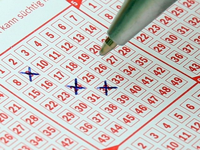 Die angekreuzten Lottozahlen von der Tippgemeinschaft der Rechtsanwaltskanzlei