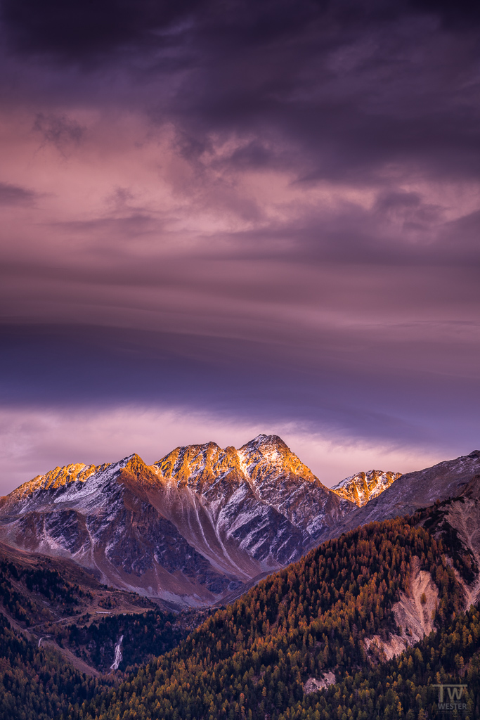 Abendlicht: der Himmel sah einfach toll aus vor Ort, sodass ich ins ungeliebte Hochformat wechselte ;-) (B1170)