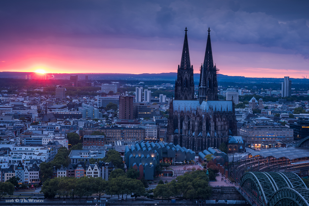 Eine Minute vor Sonnenuntergang, am Abend des 3. Oktobers 2016 (B696)