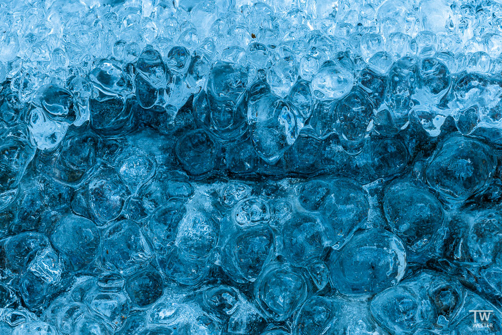 Frozen Surface (B1237)