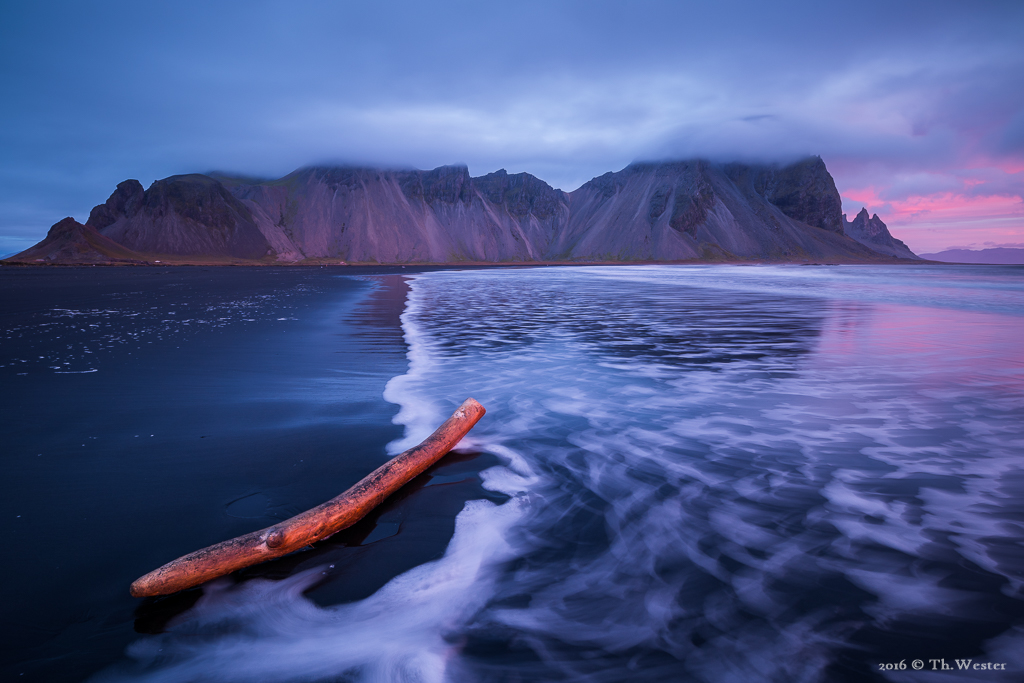 Früh morgens mit Blick auf das "Vestrahorn" (B786)