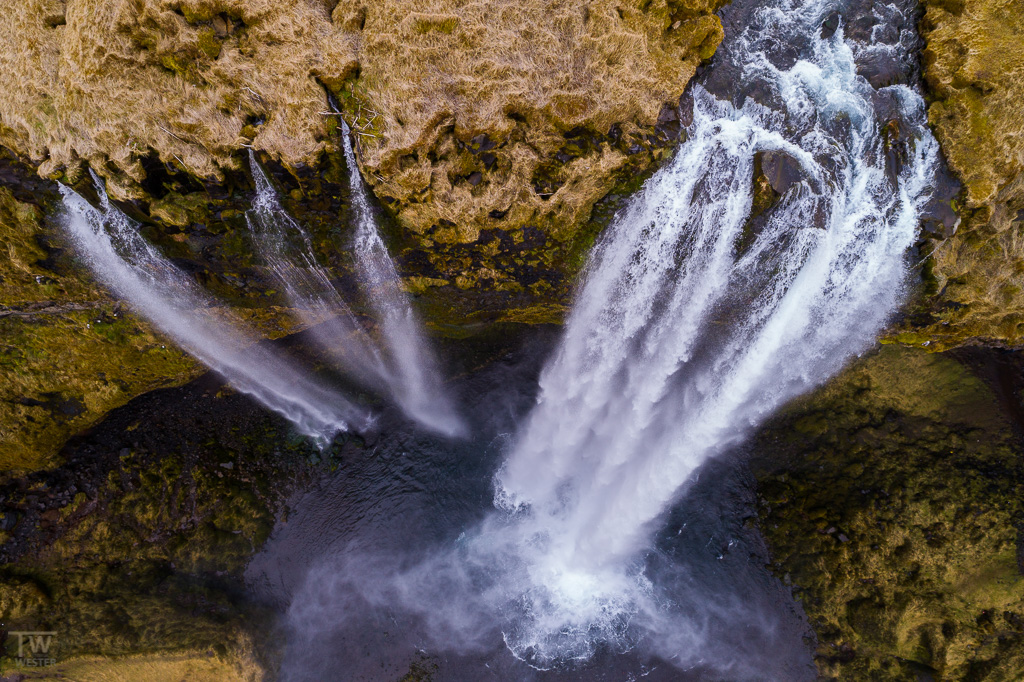 Kurz über dem Seljalandsfoss (B951)