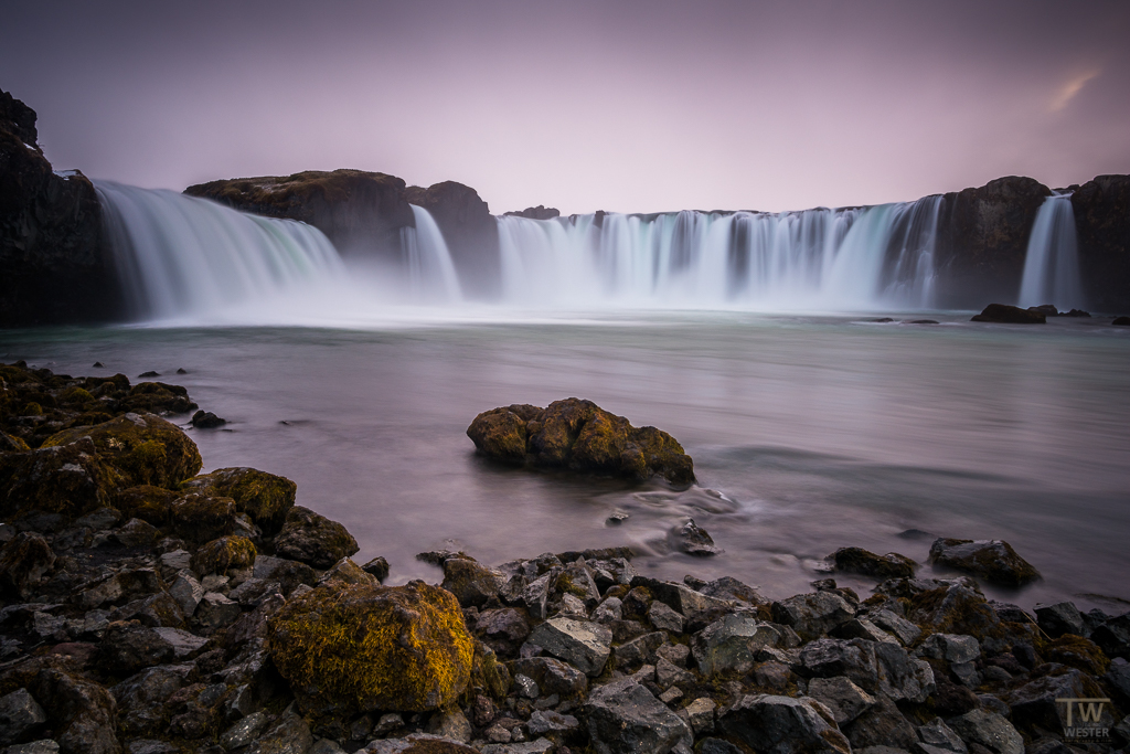 Am Godafoss (B932)