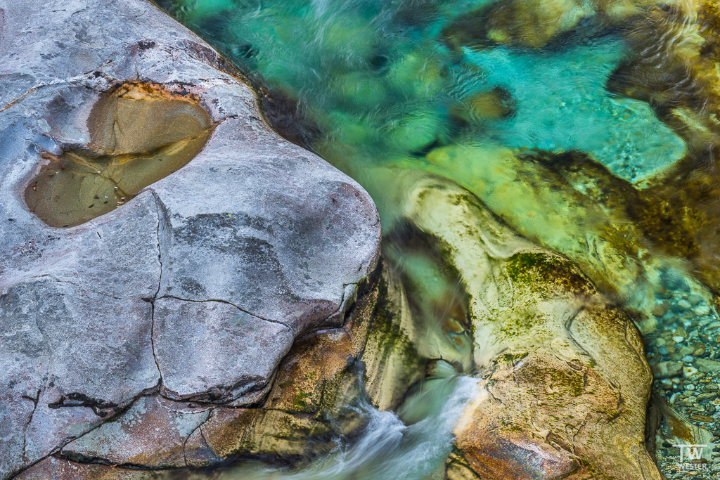 Flussfarben im "Tessin" (B1178)