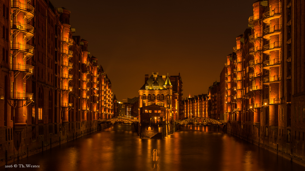 Wohl die bekannteste Szenerie der Speicherstadt (B474)