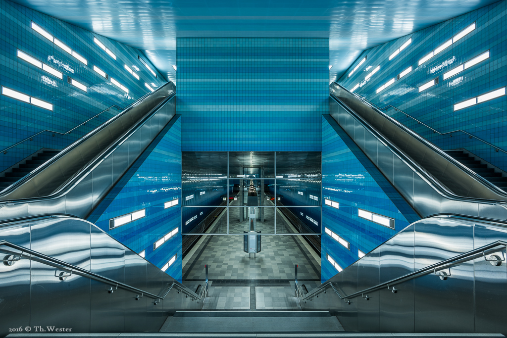 Für die letzten drei Bilder dieser Serie ging es an eine besonders tiefgelegene Stelle der Hafencity, der U-Bahn-Station "Überseequartier". Vielen Dank an dieser Stelle für die Genehmigung seitens der Pressestelle der Hamburger Hochbahn AG (B468)