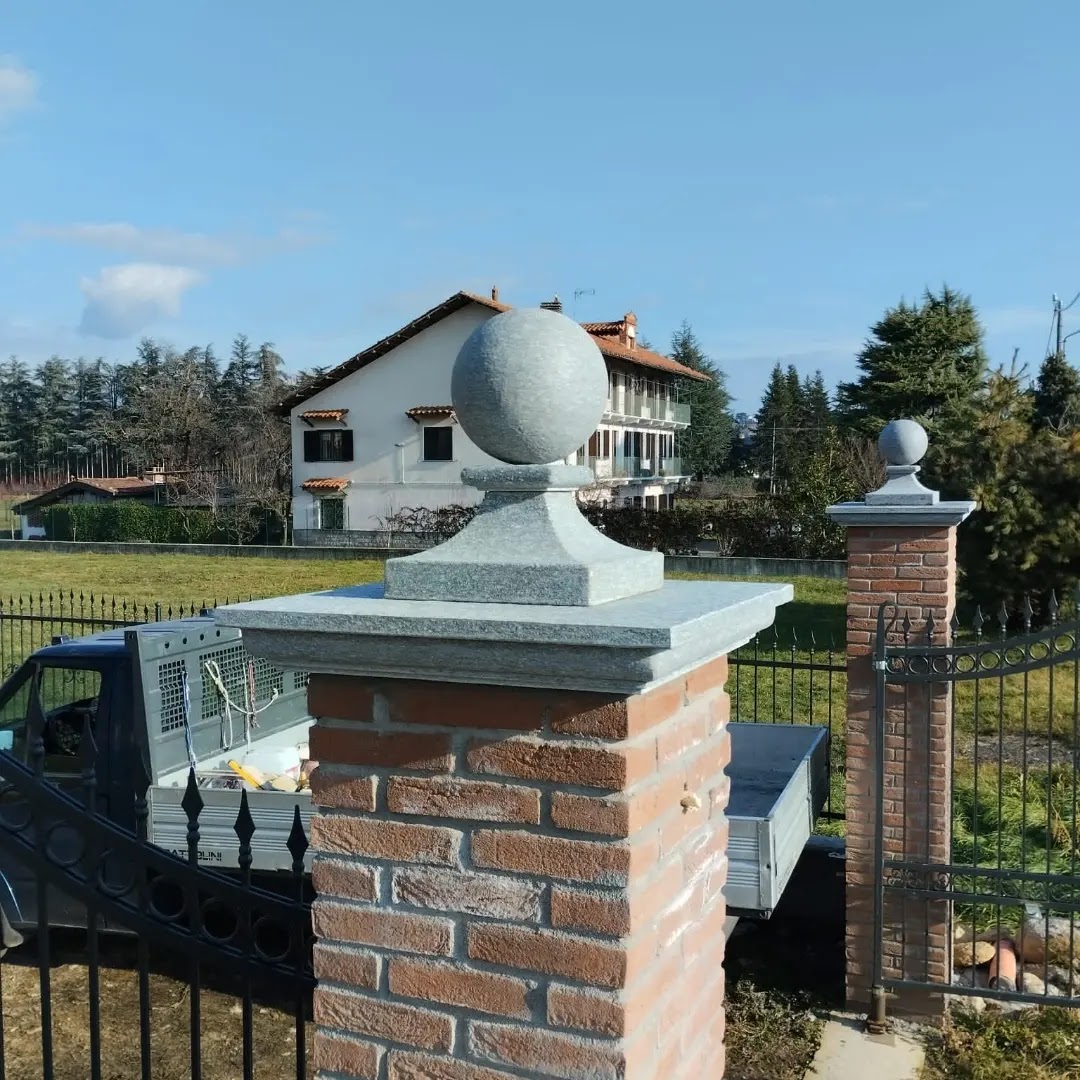 Capitello modello a sfera