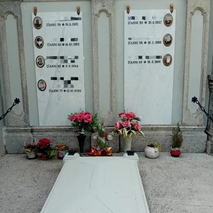 Tomba di famiglia dopo la ristrutturazione