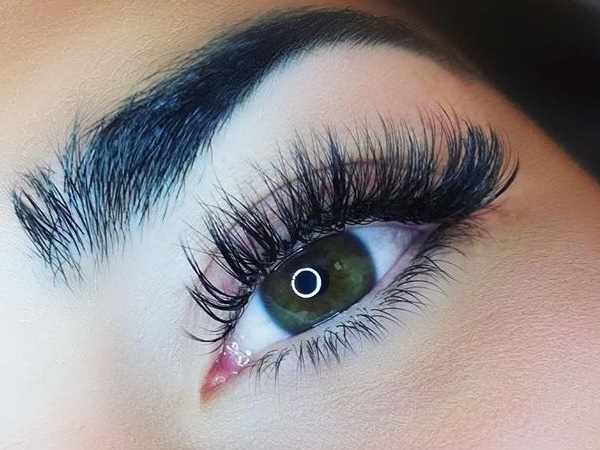 Extensions de cils