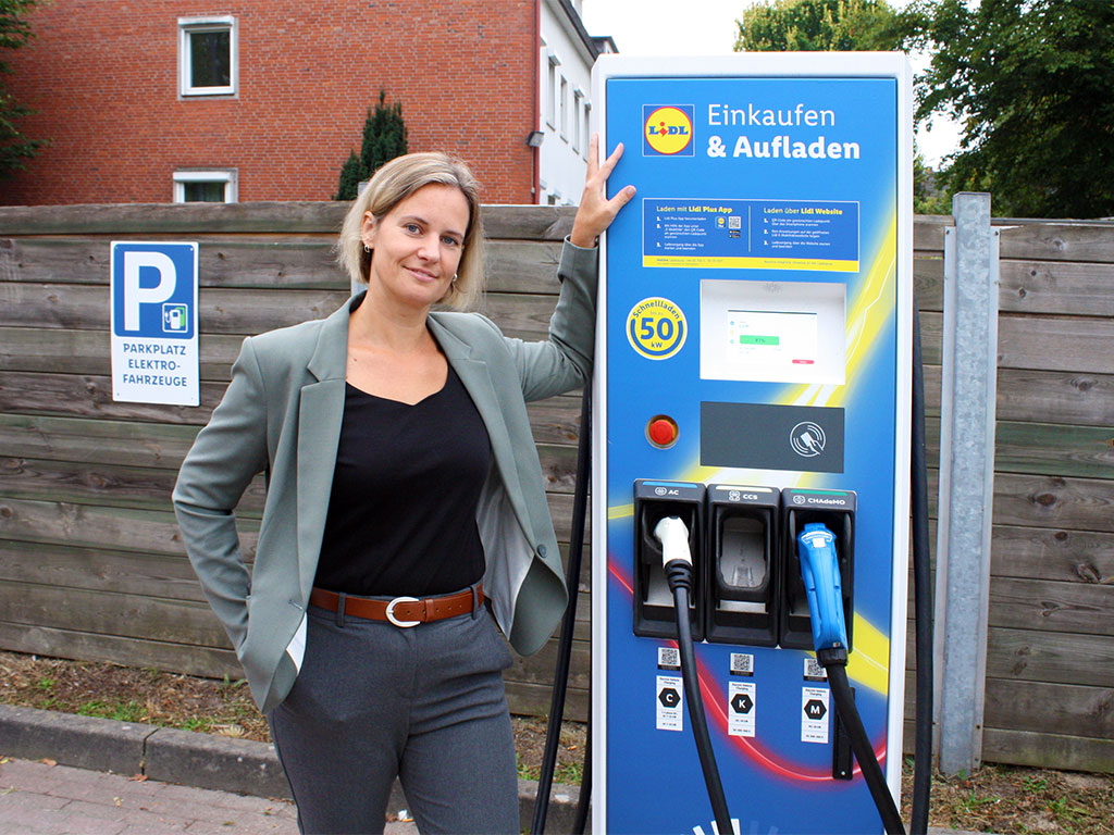 Neue E-Ladesäule an der Hemmstraße 340: Lidl lädt!