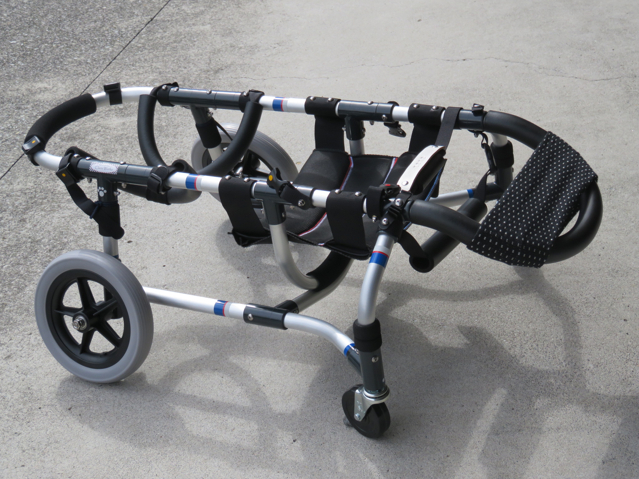 犬用車いす 中型犬用　クララワークス　高さ調整可能 犬の車椅子 犬用車椅子 DOGKART 製作販売 - 犬の車いす工房クララ