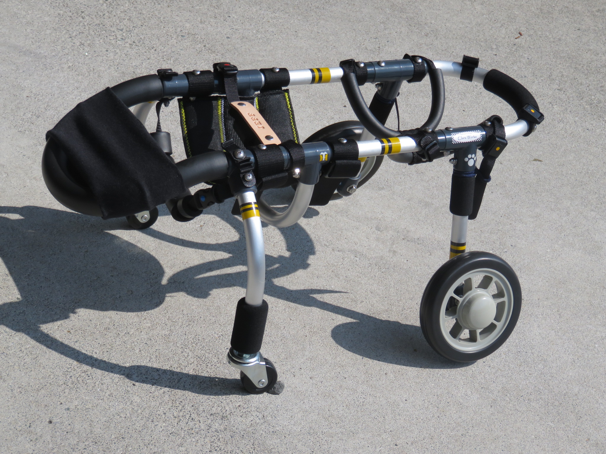 犬用車いす 中型犬用 クララワークス 高さ調整可能 犬の車椅子 犬用車椅子 DOGKART 製作販売 - 犬の車いす工房