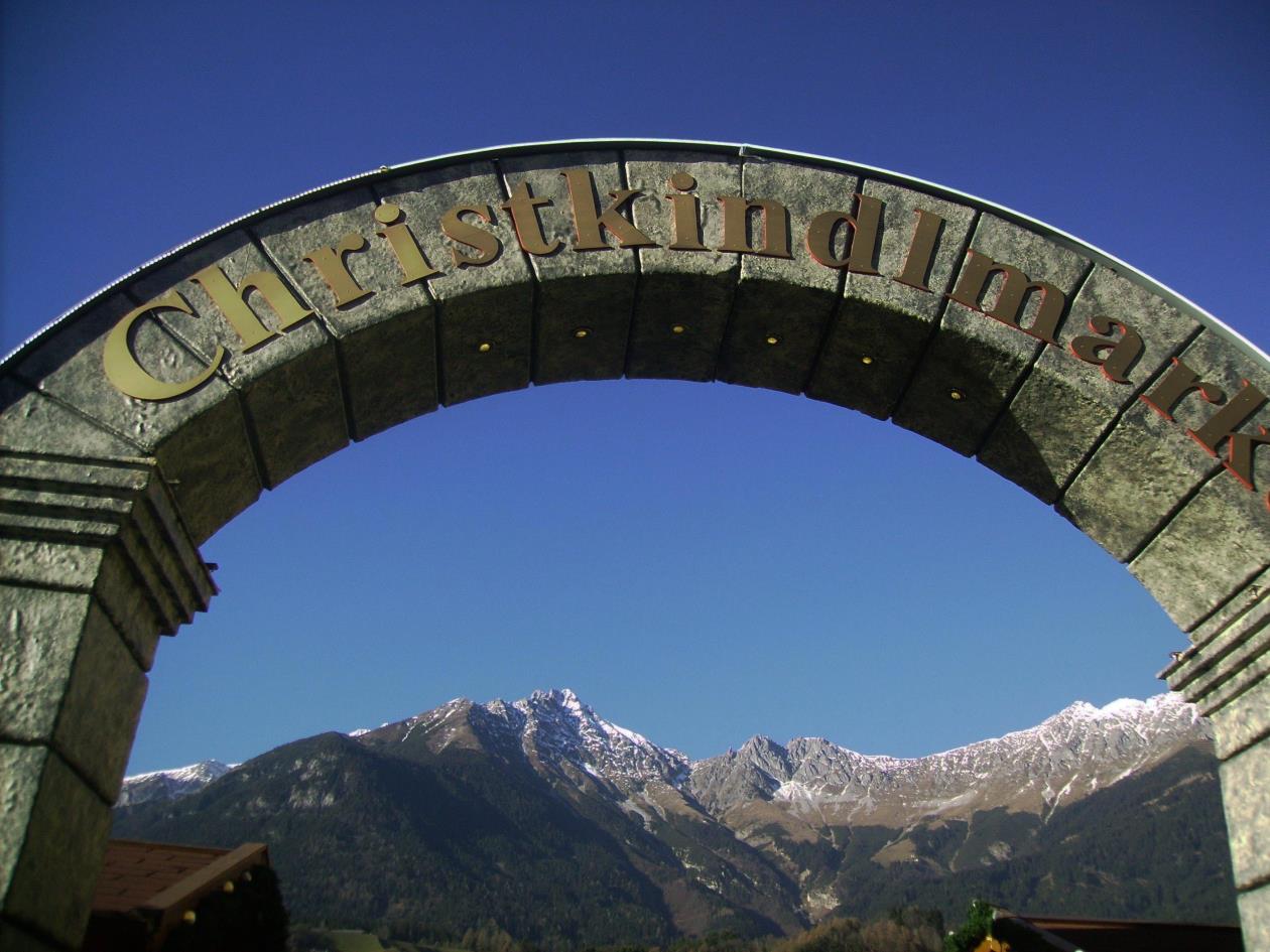 Christkindlmarkt am Innsbrucker Marktplatz  - Dez.2016