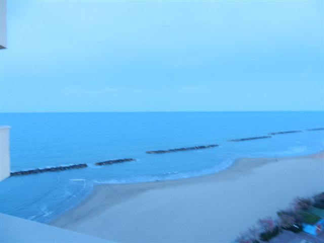 Blick vom Hotelzimmer in Montesilvano am Tag