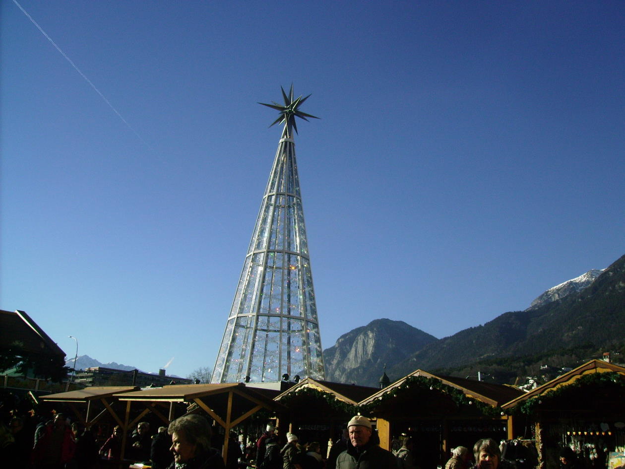 Christkindlmarkt am Innsbrucker Marktplatz  -  Dez.2016