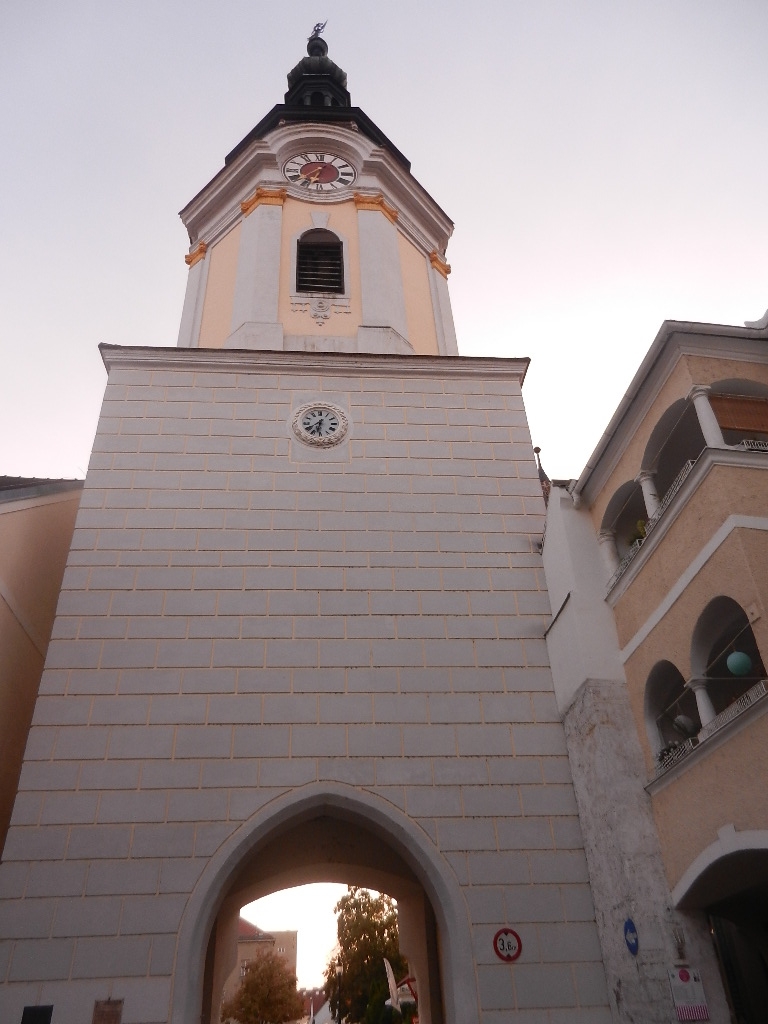 durch das Steiner Tor in die Fußgängerzone