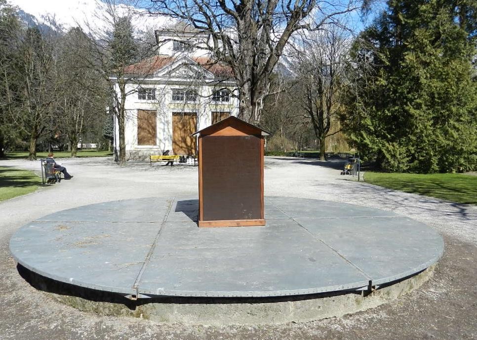 der Brunnen im Hofgarten hat noch immer Winterpause...