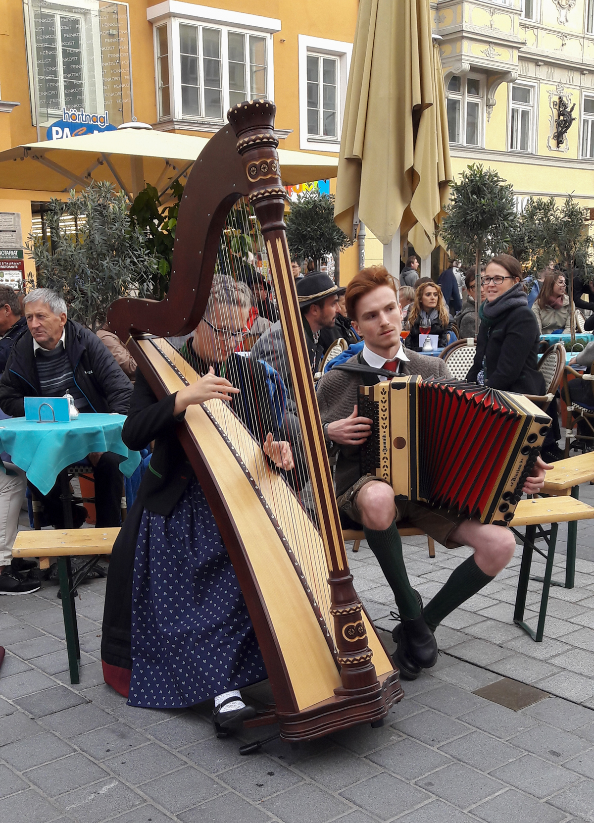   Veranstaltung in der Altstadt anlässlich des Volksmusikwettbewerb in Innsbruck v. 27. - 30. Okt. 2016