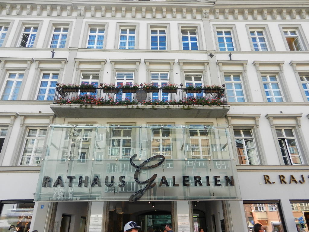 Rathaus Galerien - Eingang Maria-Theresien-Straße