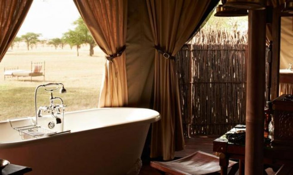 Platz 4 (Vorjahr: 2): Singita Sabi Sand Reserve, Südafrika Glücklich ist, wer sich in den beiden frisch renovierten Singita-Lodges «Ebony» und «Boulders» im Sabi-Sand-Wildreservat südwestlich des Krüger-Nationalparks eine Safari-Auszeit leisten kann.