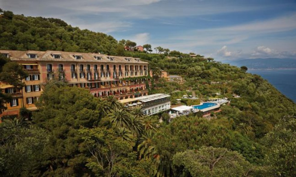 Platz 8 (Vorjahr: 3): Belmond Hotel Splendido, Portofino Es gibt Hotels, durch die weht der Geist ihrer Region wie Atmosphäre durch einen guten Roman. Das Splendido ist so ein Haus: Hier umfängt einen das Gefühl von Dolce Vita der Zwanzigerjahre.