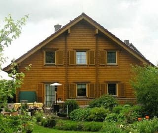 Hitzefrei: Wie sorgt man im Sommer für kühle Temperaturen im Haus?