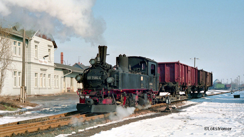 99 1584 der DR in Mügeln bei Rangierarbeiten zum Brennstoffhandel Walter Lässig am 20. Februar 1991