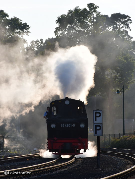 99 4801 umgeben von Dampf in Göhren am 13. Juli 2019