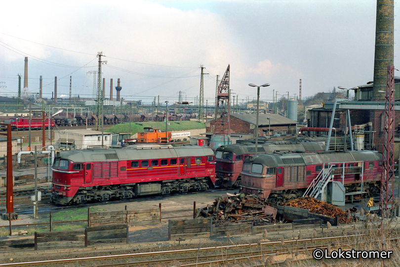 DR 120 334 (Bw Riesa)  im Heimat-Bw Riesa am 28.03.1991