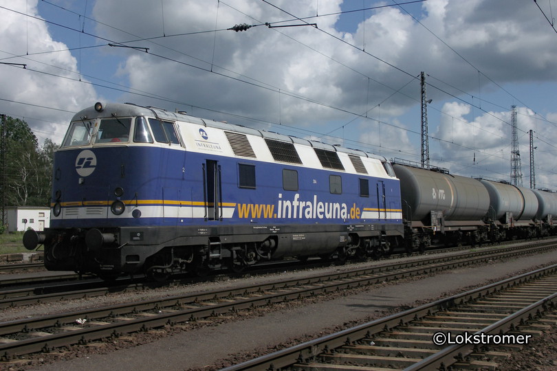 Infra Leuna IFL V180 204 mit Kesselwagenzug zur Leuna-Werkbahn in Großkorbetha 01.06.2006