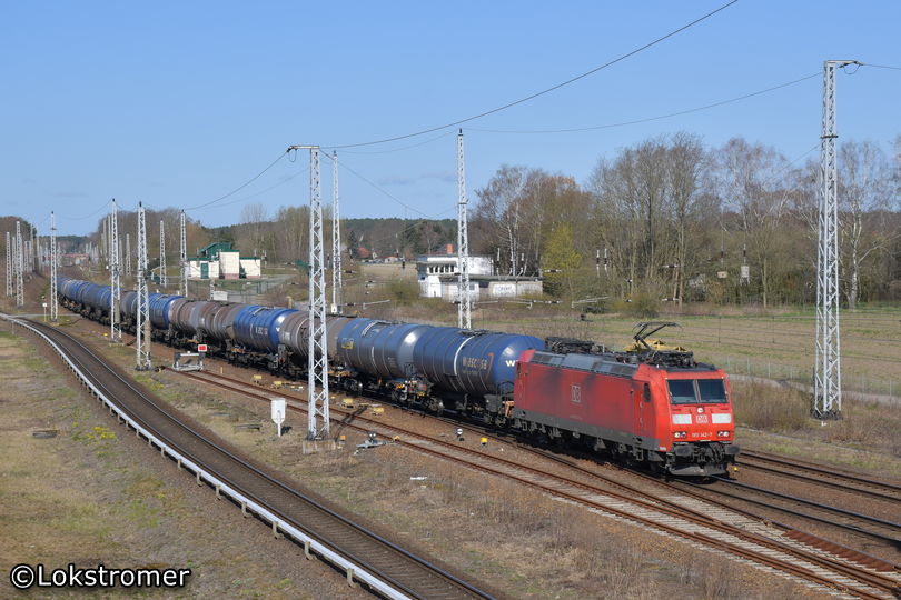 185 142 mit Schweiz-Ausrüstung im deutschen Nordosten (Schönfließ am 04.04.2020)
