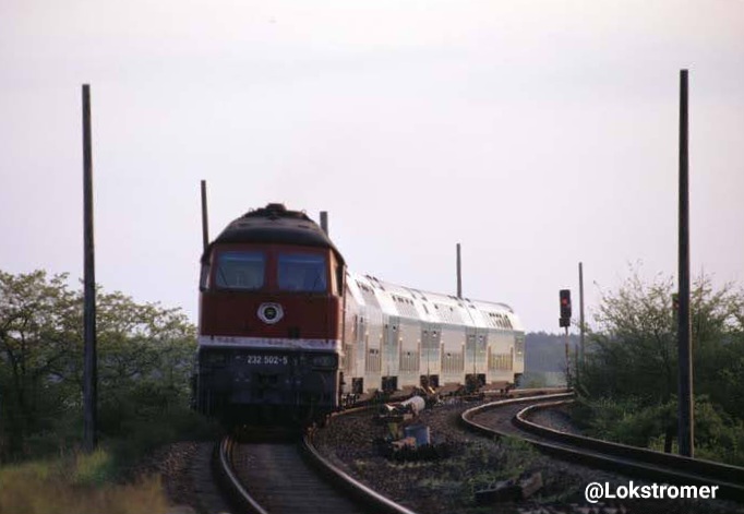 Am Abend des 10.05.1999 erreichte der Harz-Berlin-Express mit DB 232 502 über die Kanonenbahn den Bahnhof Güterglück im oberen Bahnhofsteil