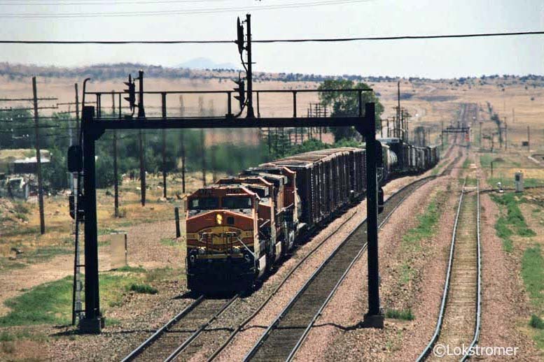 BNSF GE Dash 9-44CW-4738 Seligman
