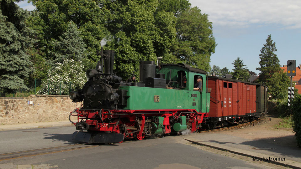 IVk 176 der k.sächs.St.E.B. (ex 99 586 der DR) in Radebeul mit Sonderzug nach Radeburg am 31. Mai 2014