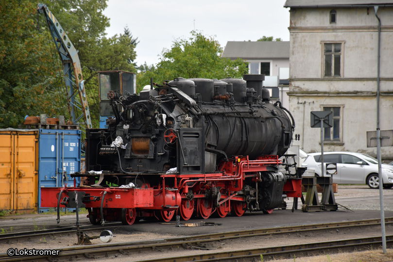 99 1784 ohne Führerhaus am 22. Juli 2019 in der RüBB-Werkstatt in Putbus