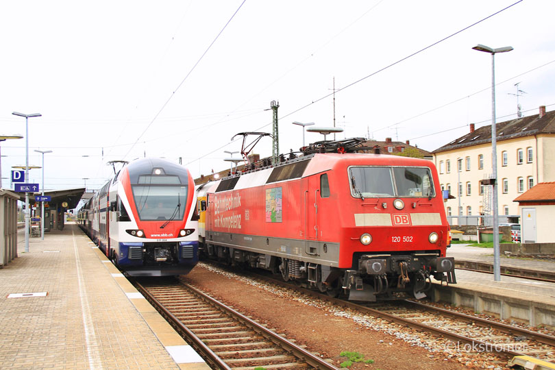 DB 120 502 von DB Systemtechnik mit dem Fahrleitungsmesszug begegnet am 13.04.2011 in Plattling dem SBB 511 004