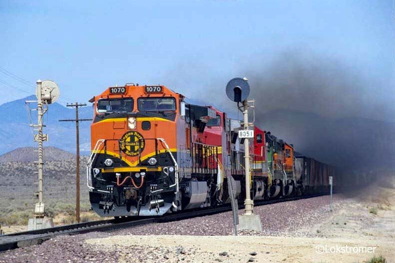 BNSF GE Dash 9-44CW-1070 Mojave