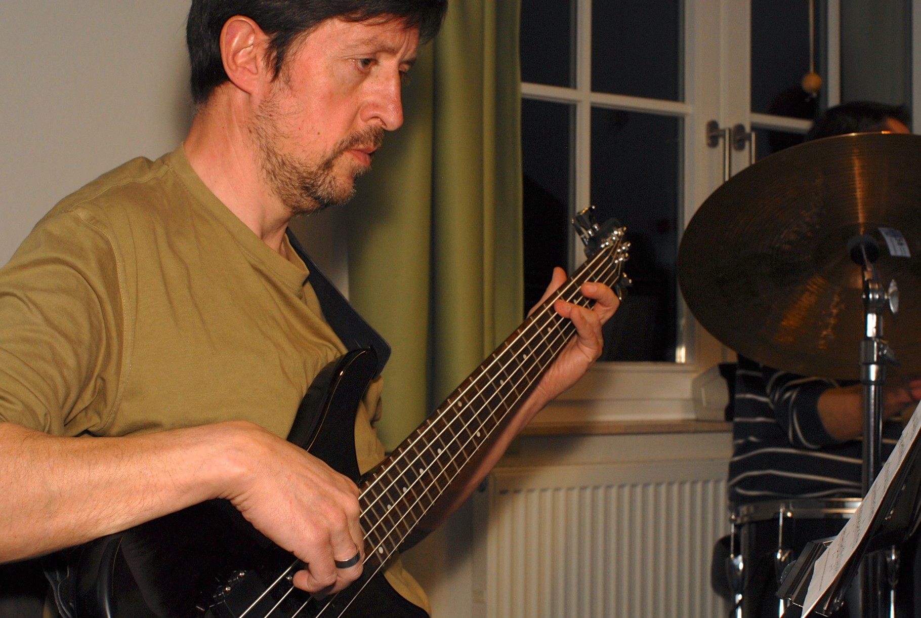 Der Bassist in Aktion