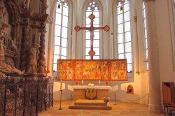 Gesamtansicht vom Flügelaltar