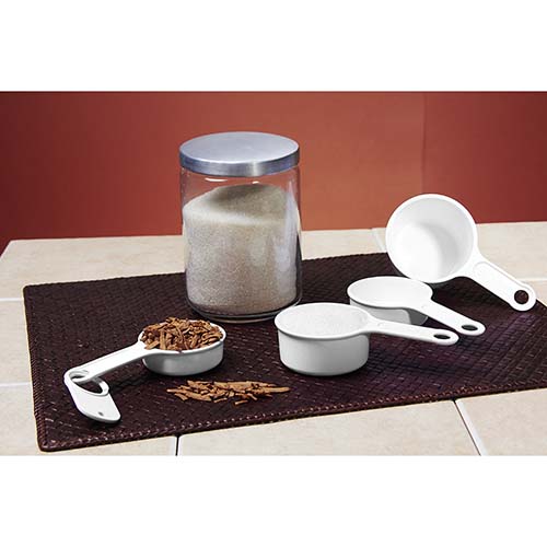 Tazas medidoras Zary: set de 4 tazas medidoras. Incluye las medidas: 1 taza, 1/2 taza, 1/3 taza y 1/4 taza. Incluye placa plástica para impresión.