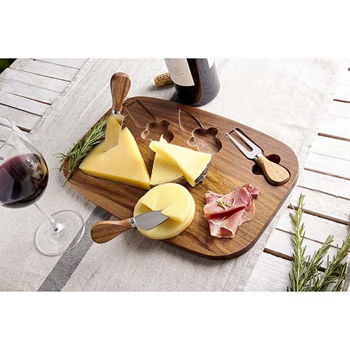 Tabla Lesoto: tabla con 3 accesorios de cocina