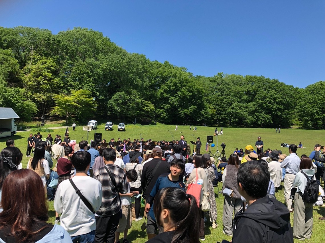 開会式後の豊郷中学校吹奏楽部の演奏