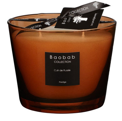 Home Couture Style | Mit Duftgläsern von Baobab holen wir uns nicht nur Gemütlichkeit ins traute Heim, sondern vor allem auch dieses unverkennbare Stilgefühl | Baobab Cuir de Russie Max10 Fashion Candle Duftglas | Hot Port Life & Style | 30+ Lifestyle Blog