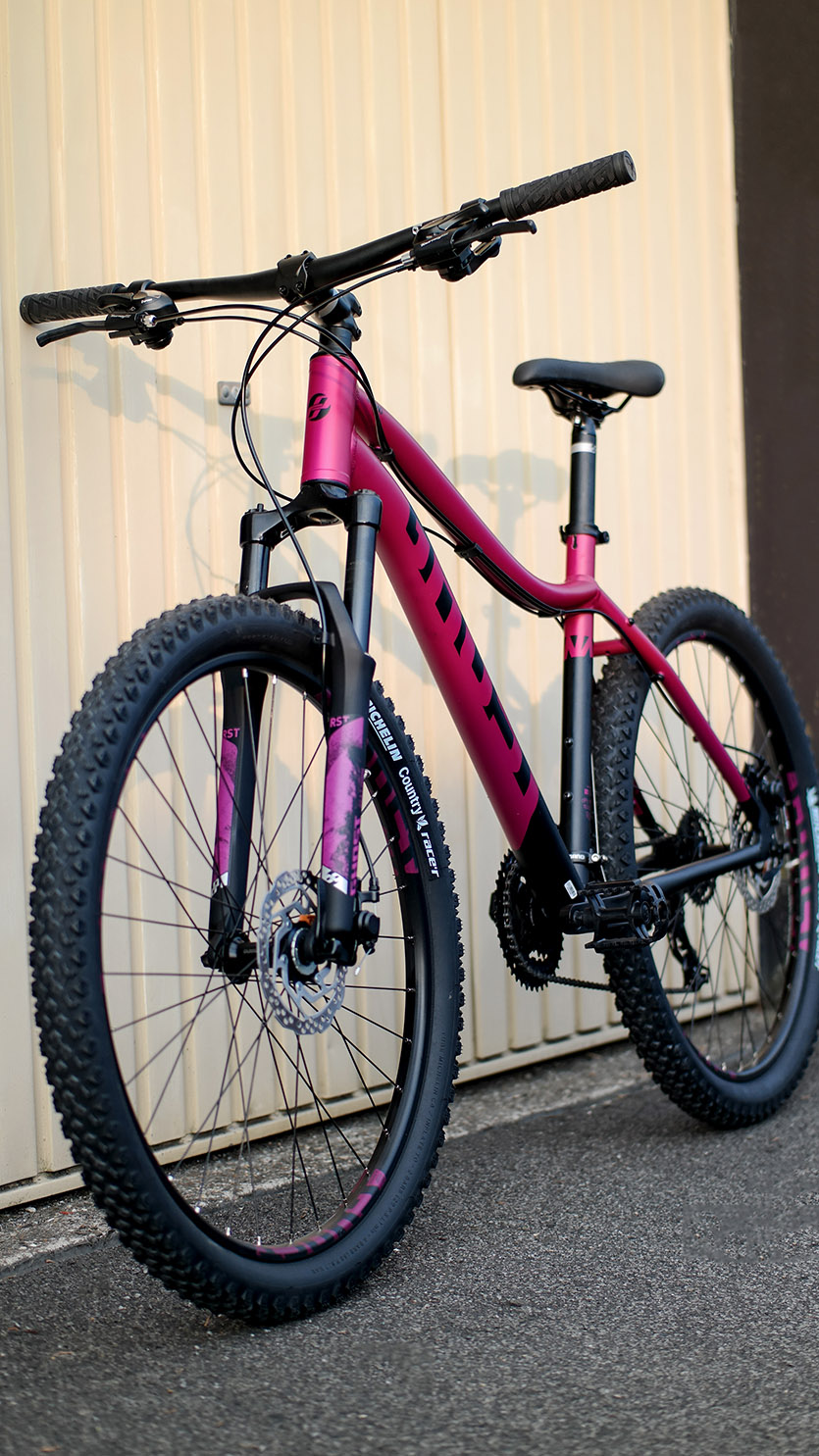 © Hot Port Life & Style // Ghost Lanao Hardtail in Berry Pop Ghost Lanao 1.6 AL Hardtail in Berry Pop | Mit diesem Mountainbike macht das Radeln auch Bloggerinnen Spaß | hot-port.de | Lifestyle Blog