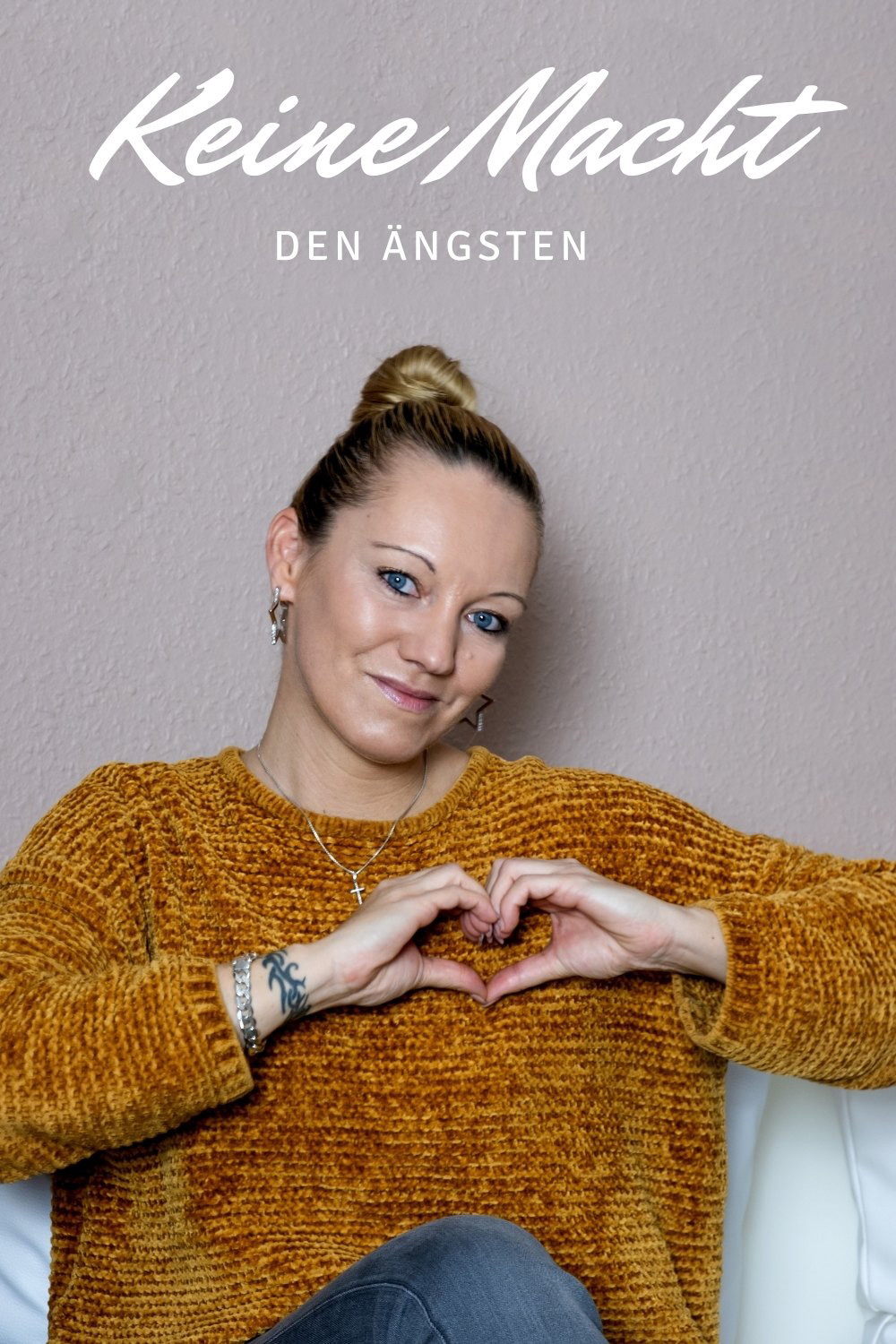 Keine Macht den Ängsten Angst macht krank: Menschen, die ein positives Glücksgefühl inne haben, können über sich hinauswachsen und ihre Leistungsfähigkeit um bis zu 100% steigern. Wer aber im Alltag stetig mit Ängsten konfrontiert wird, wird auf perfide Art & Weise unter Kontrolle gehalten | Hot Port Life & Style | Lifestyle Blog aus Deutschland